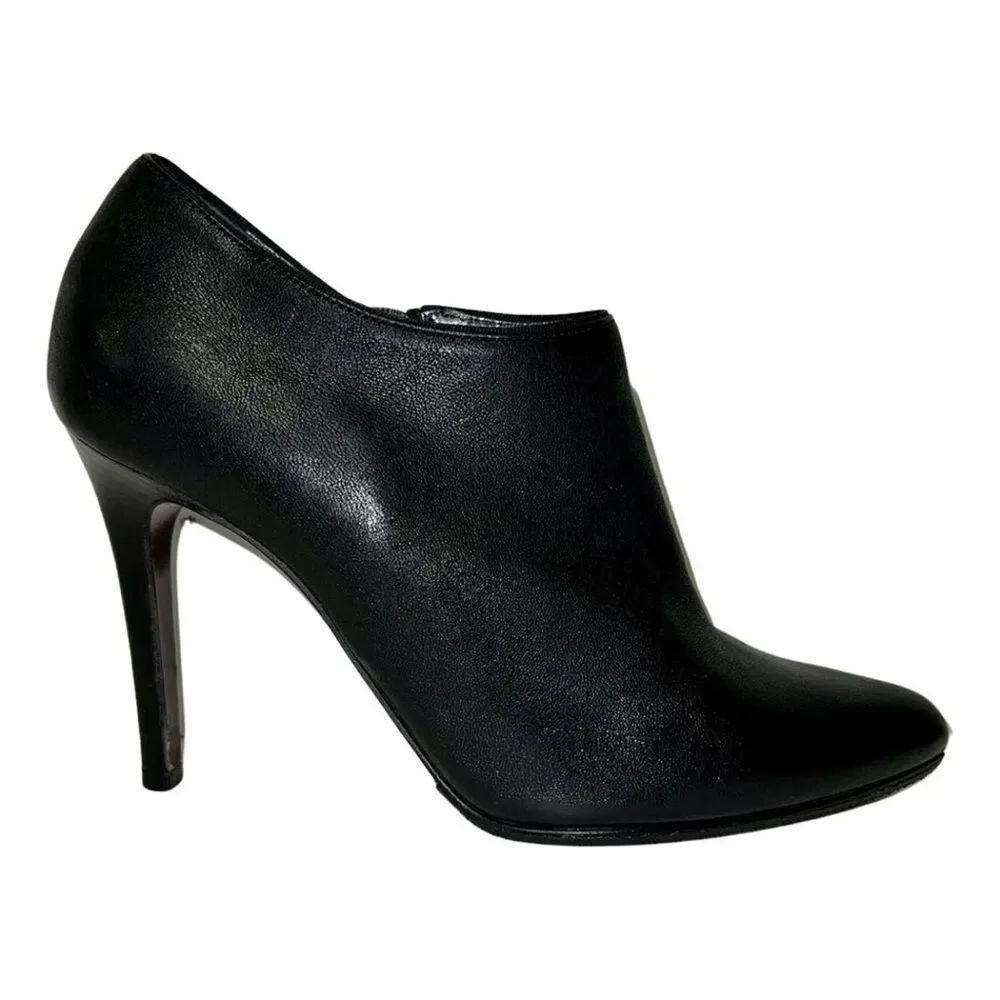 Lanvin Black Pointed Toe Leather Ankle Boots Side Zipper